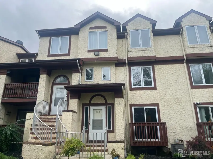 109 MICHAELS Court, Woodbridge, NJ 07095 - #3