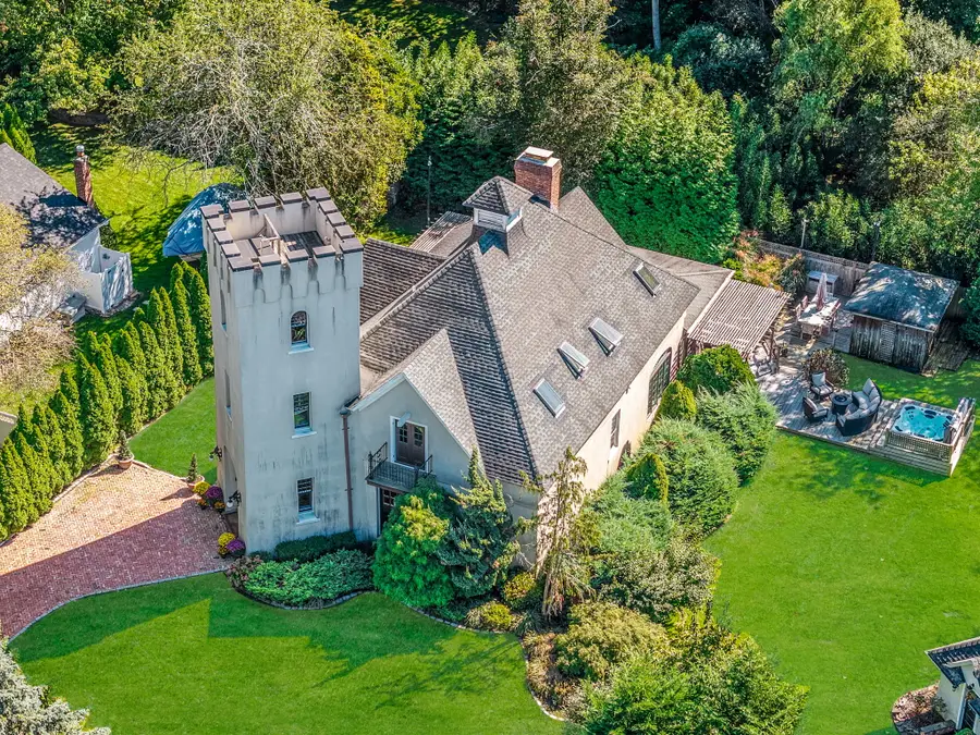 50 O'connell Court, Great River, NY 11739 - Image #2