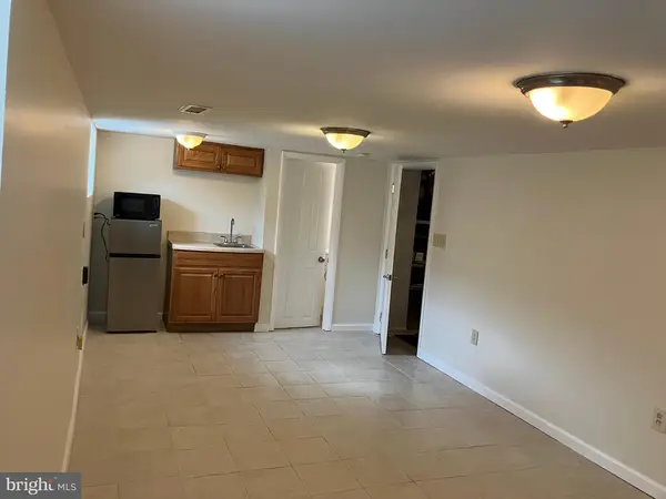 2516 5th Street S, Arlington, VA 22204