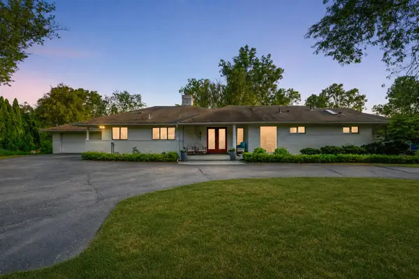 4701 W Maple, Bloomfield Hills, MI 48301