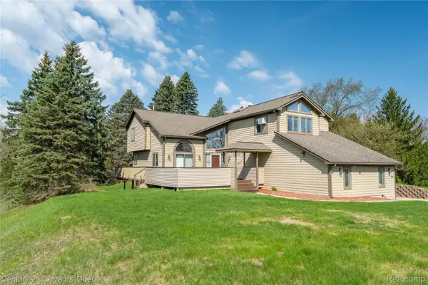 1083 N Livernois Road, Rochester Hills, MI 48306