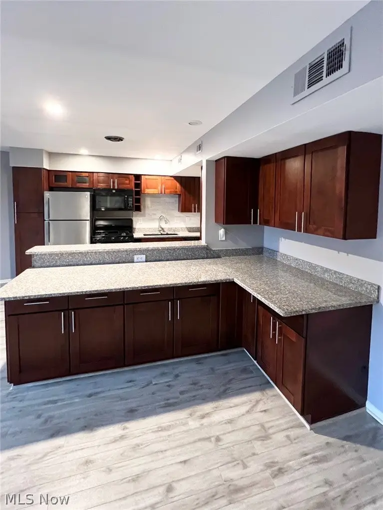 20301 Shelburne Road #9B, Shaker Heights, OH 44118 - #2