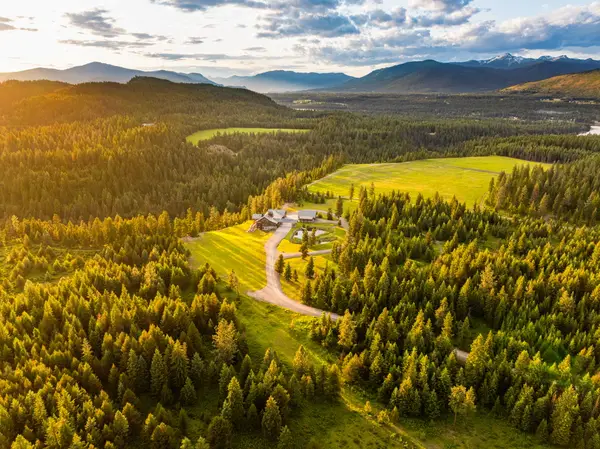 135 Squire Lane South, Trout Creek, MT 59874