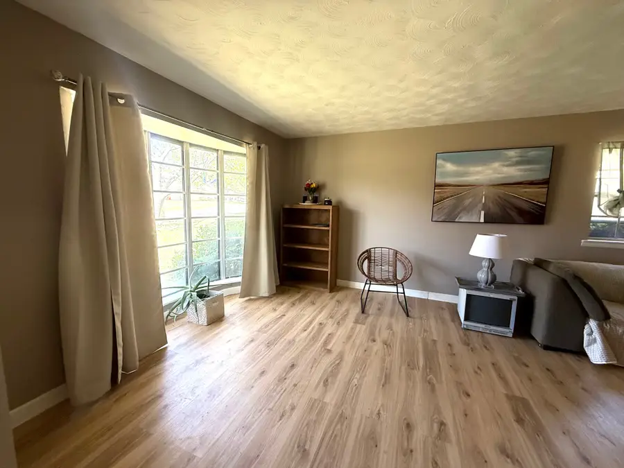 837 Hillside Drive, Sherman, TX 75090 - #2