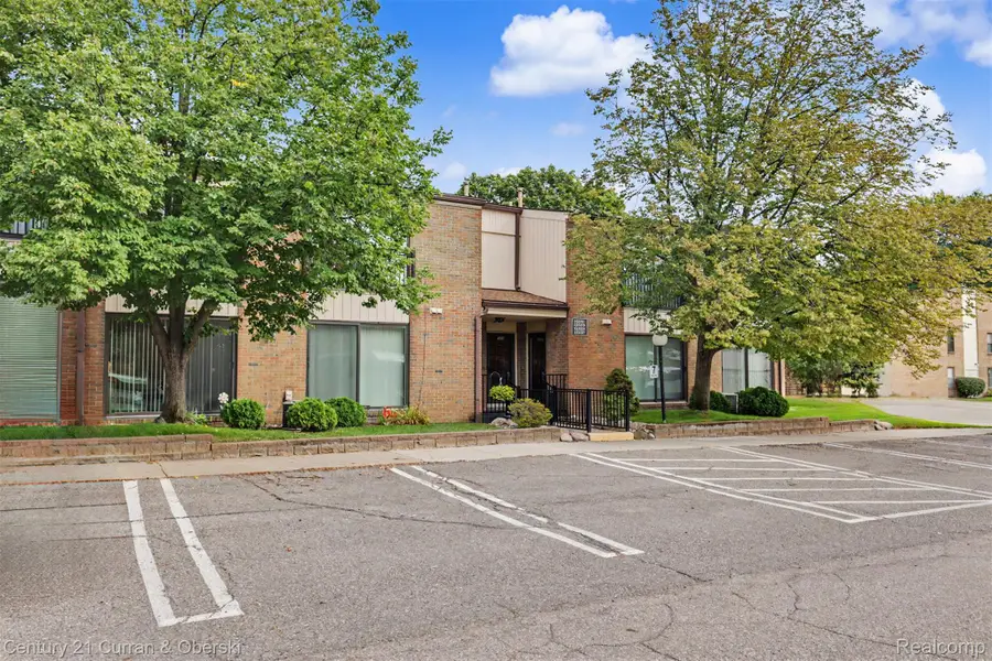 18327 University Park Drive, Livonia, MI 48152 - #3
