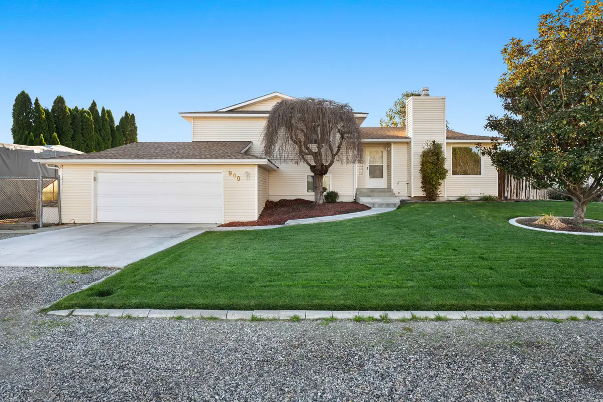 909 W 34th, Kennewick, WA 99337 - Image #1
