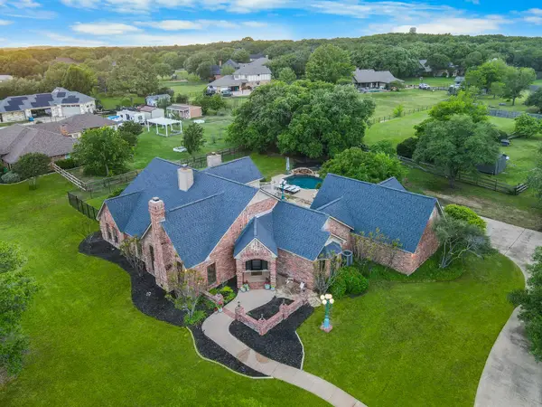 175 Oak Trail Drive, Double Oak, TX 75077