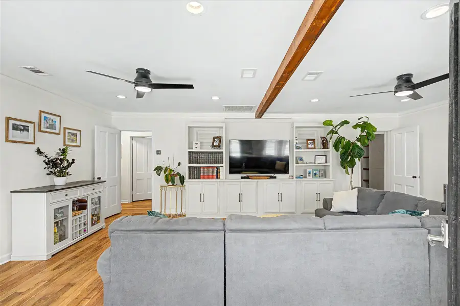 1323 E 53rd Street, Savannah, GA 31404 - #2