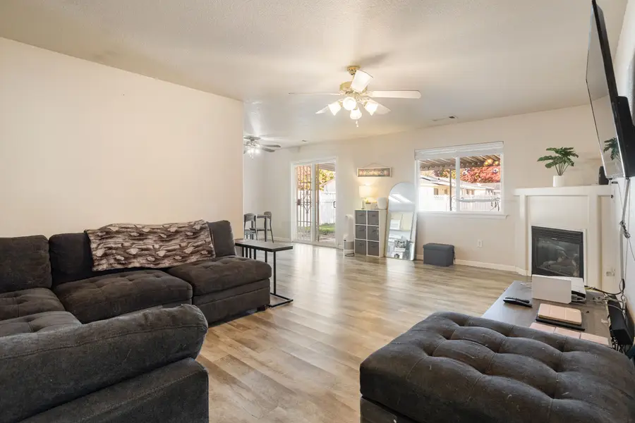 3699 Vinewood Drive, Anderson, CA 96007 - Image #2