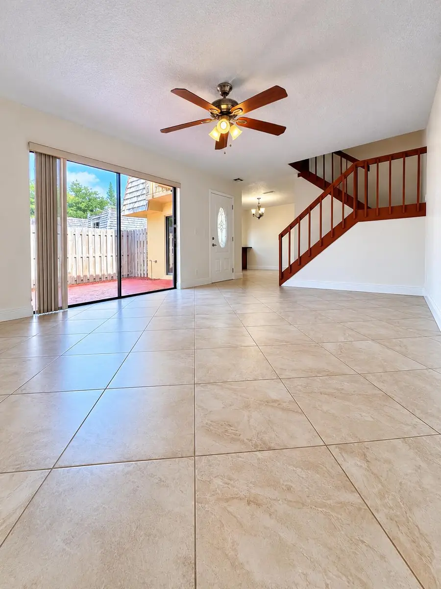 165 Lake Arbor Drive, Palm Springs, FL 33461 - #3
