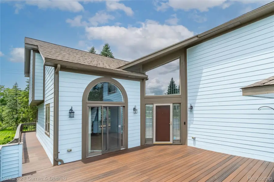 1083 N Livernois Road, Rochester Hills, MI 48306 - #3