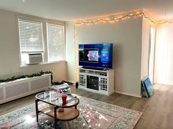 1 S Newport Ave, Ventnor, NJ 08406