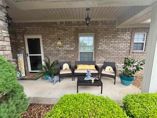 212 Sherborne Ct, Florence, AL 35633 - Image #3