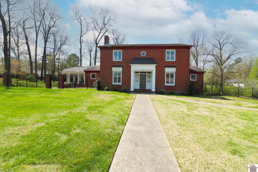715 Woodland Drive, Paducah, KY 42001 - #2