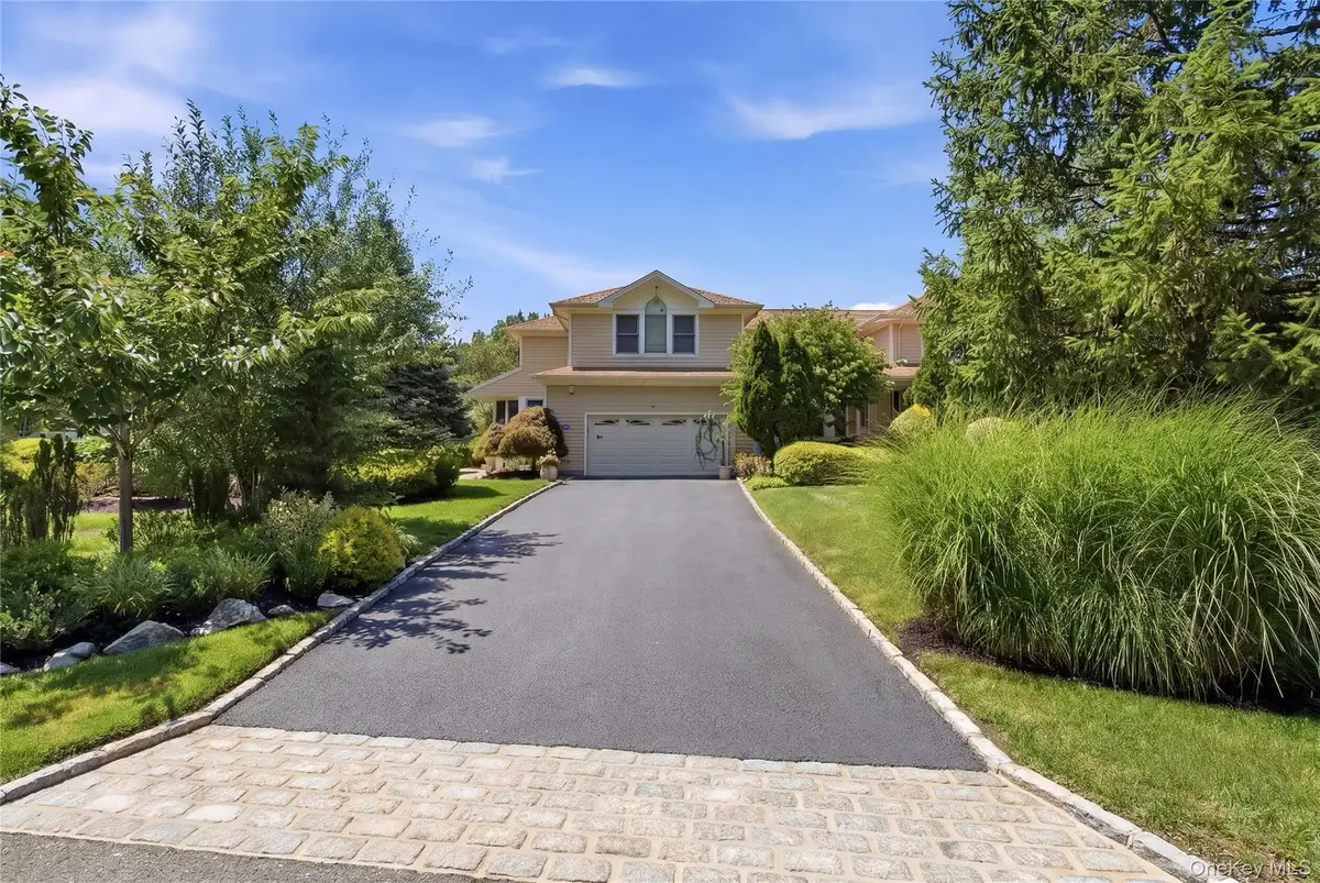 323 Baltustrol Circle, Roslyn, NY 11576 - #1