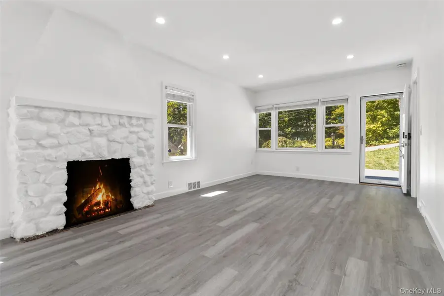 6 Brookside Drive, Yorktown Heights, NY 10598 - Image #3