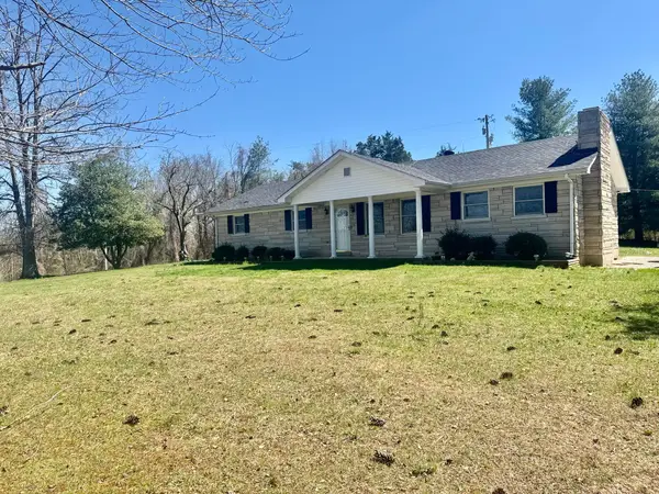 521 Clearcreek Road, Irvine, KY 40336