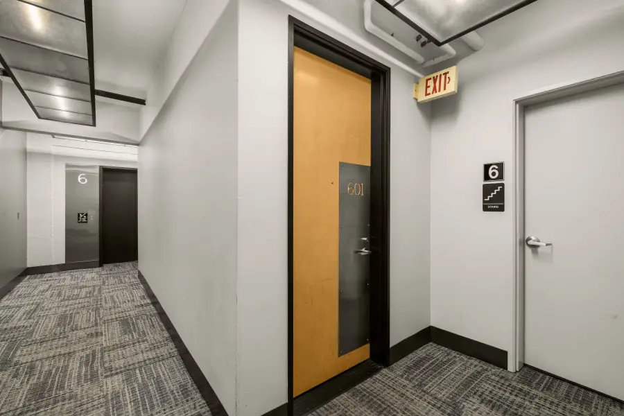 300 NW 8th Ave #601, Portland, OR 97209 - Image #2