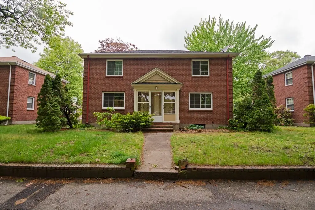 669 Vfw Parkway , Right #null, Boston, MA 02132 - Image #1