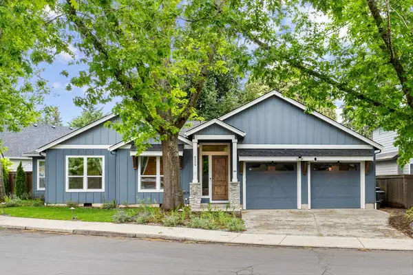 6220 NW Bernie Dr, Vancouver, WA 98663