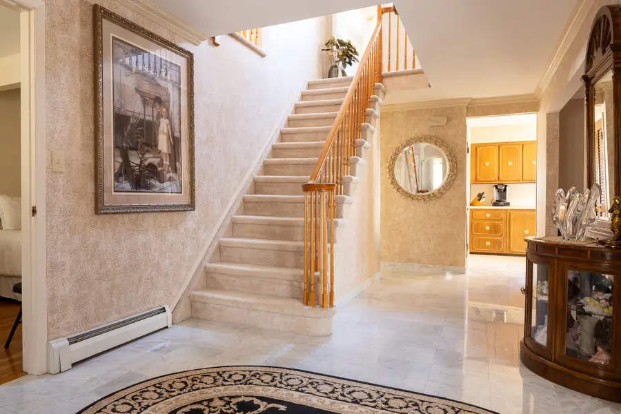 53 Tulipwood Dr, Commack, NY 11725 - Image #2