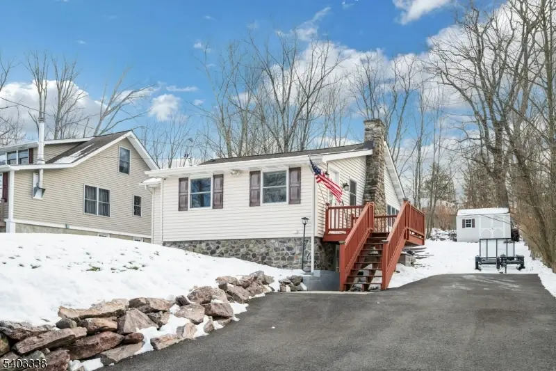 32 Overlook Road, West Milford, NJ 07480 - Image #1