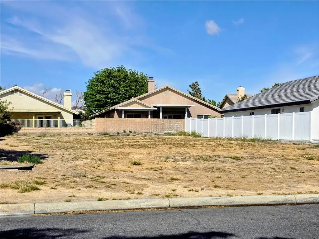 13415 Sea Gull Drive, Victorville, CA 92395 - #1