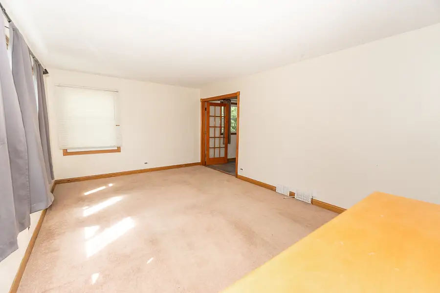 649 S Wisconsin Avenue, Addison, IL 60101 - #2