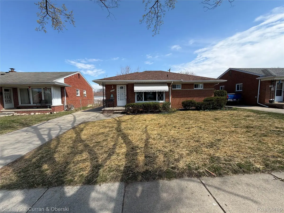 8586 Salem Lane, Dearborn Heights, MI 48127 - #1