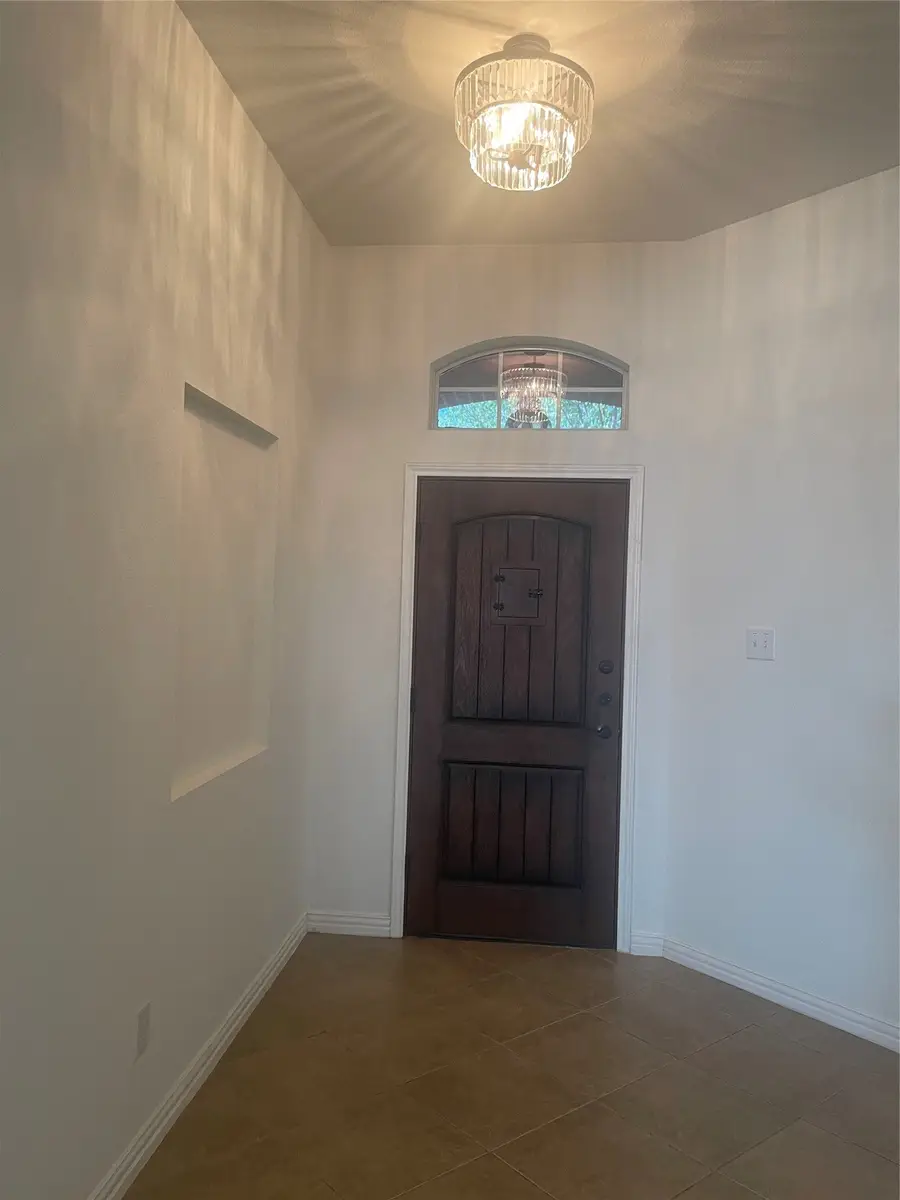 1825 Kingsbrook Trail, Fort Worth, TX 76120 - #3