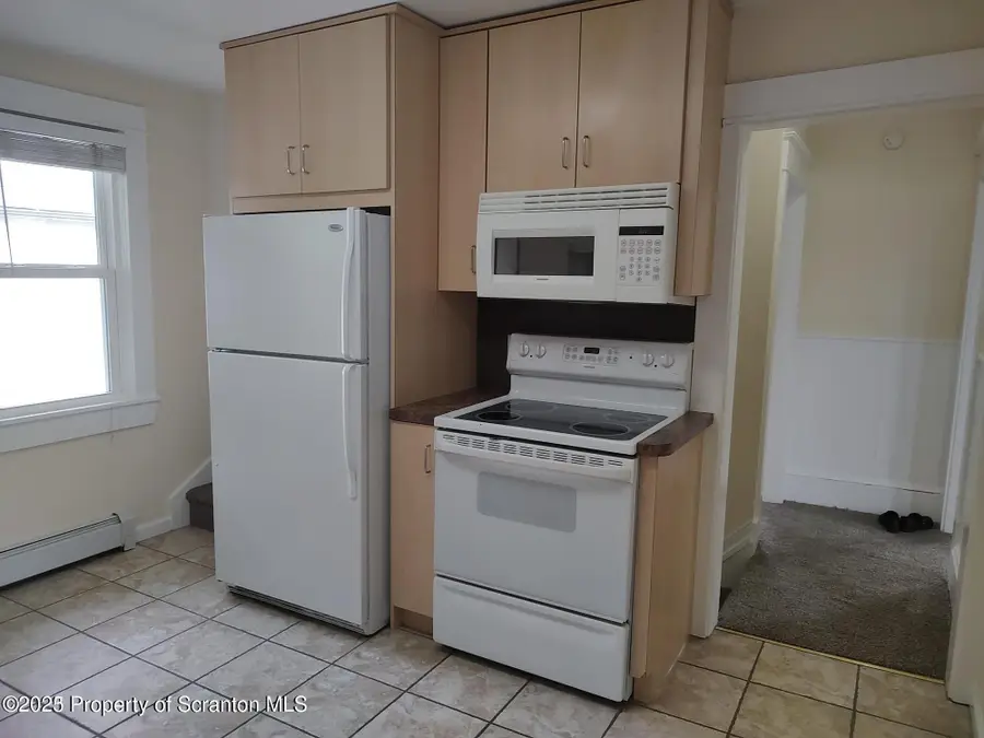 610 Avery Place #2nd Flr, Dunmore, PA 18512 - #2