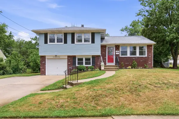 130 Oakdale Rd, CHERRY HILL, NJ 08034