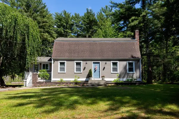 178 Tremont St, Carver, MA 02330