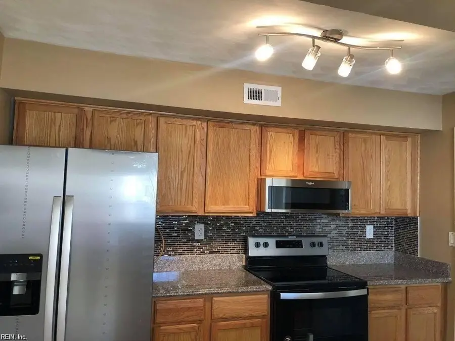 5490 Davis Way, Virginia Beach, VA 23462 - #2