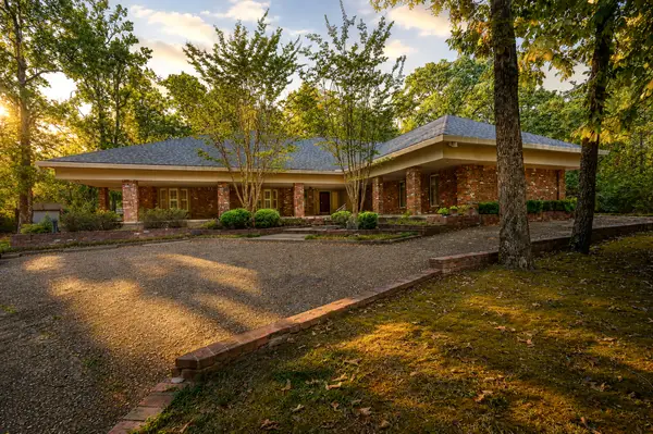 2205 Church Avenue, Mena, AR 71953