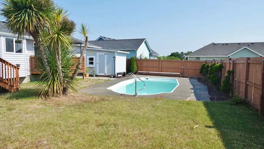 1102 Fairwood Drive Sw, Ocean Shores, WA 98569 - #3