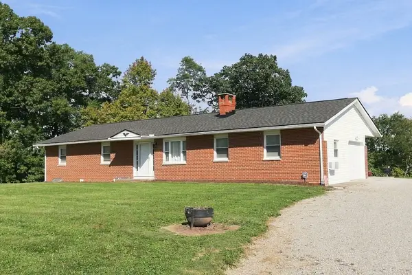 6270 Indian Run Road Ne, Pleasantville, OH 43148