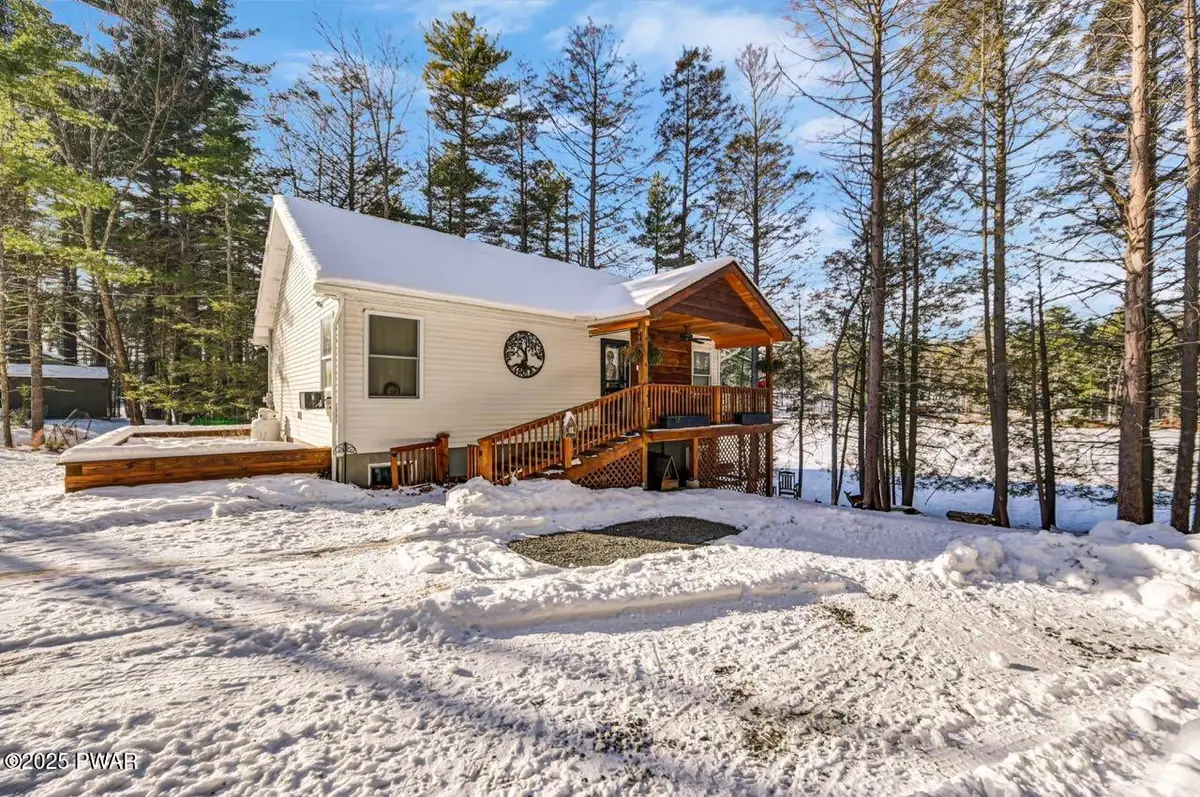 132 N Lake Shore Drive, Dingmans Ferry, PA 18328 - Image #1