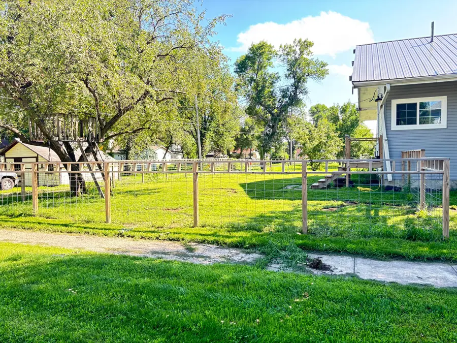 220 4th Street, Ipswich, SD 57451 - #3