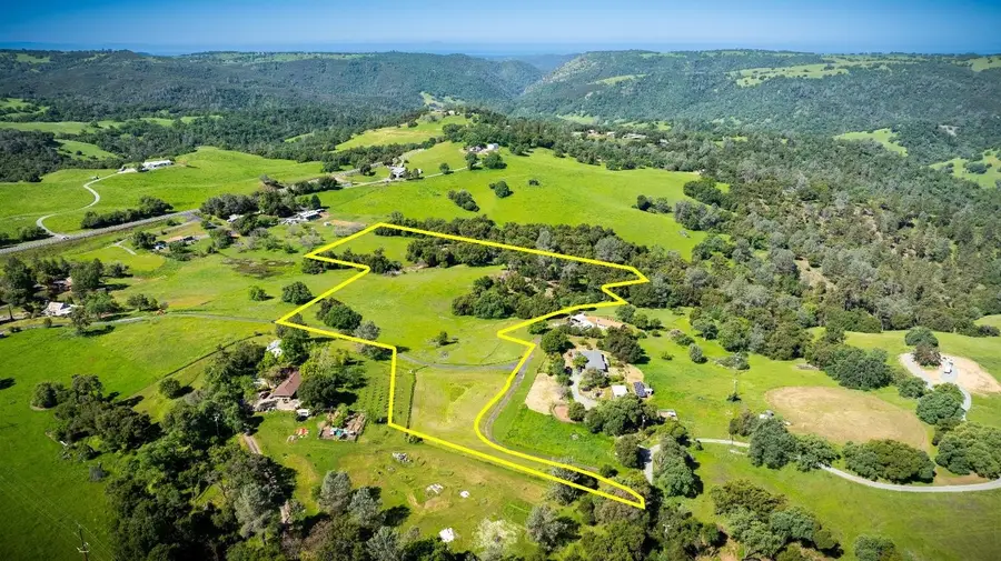 237 Sunshine Lane, Mokelumne Hill, CA 95245 - Image #2