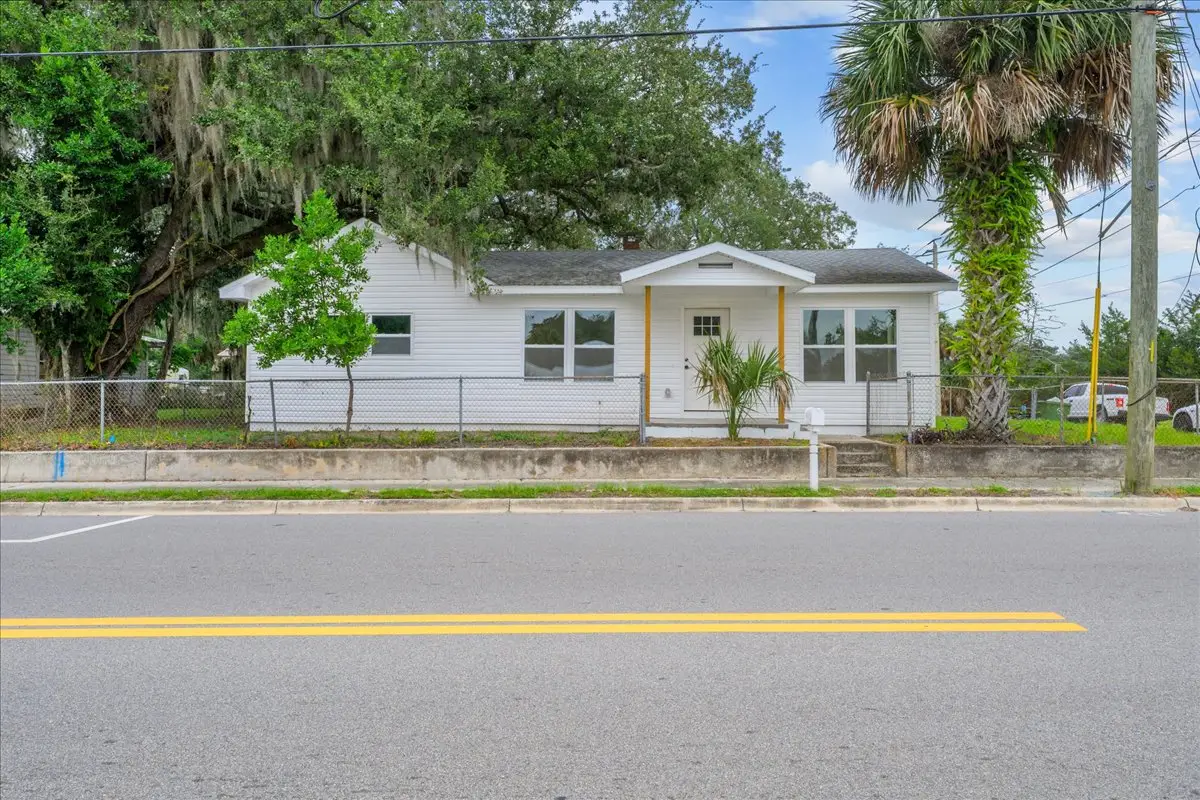 921 Husson Avenue, Palatka, FL 32177 - Image #1