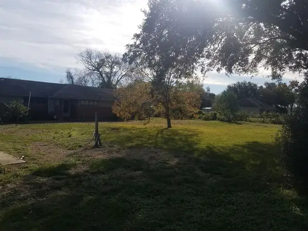 13921 Old Chocolate Bayou Road, Pearland, TX 77048