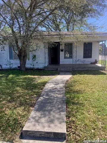 2101 E Trinity, Victoria, TX 77901