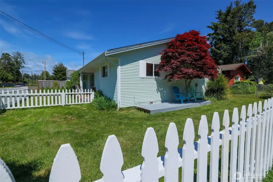 220 Grand Army Street, Westport, WA 98595 - #2