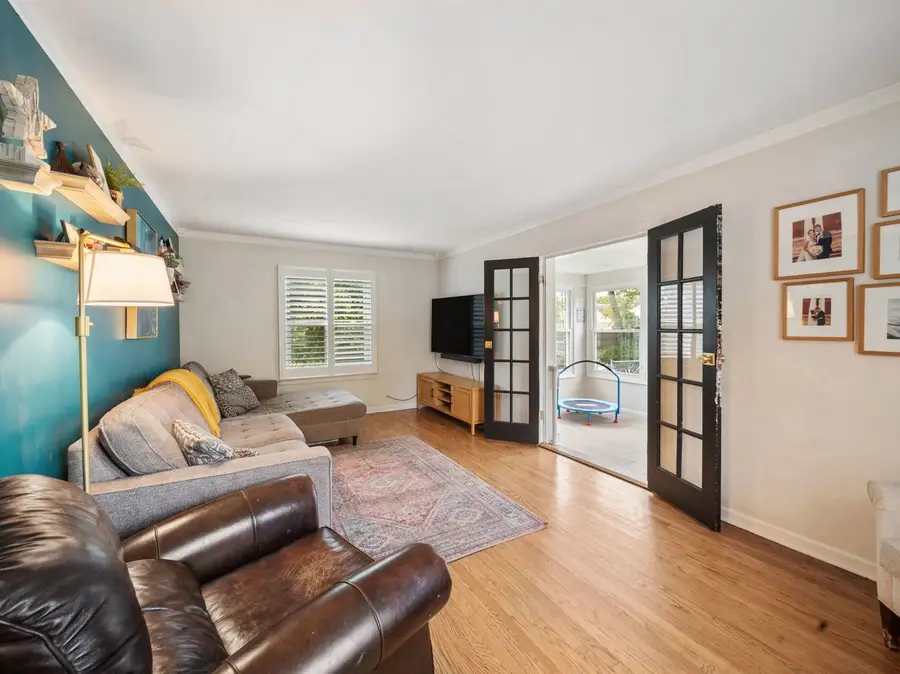 122 E Crescent Avenue, Elmhurst, IL 60126 - #3