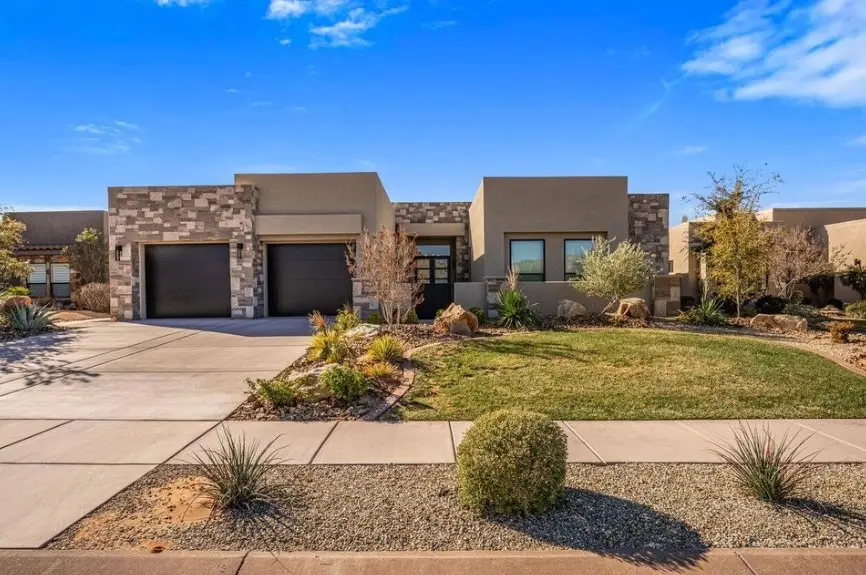 1491 W Shinnecock Dr, Saint George, UT 84770 - #3