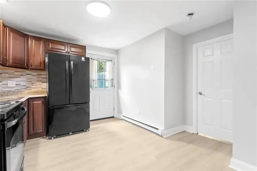 30 Victoria Street, Providence, RI 02909 - #3