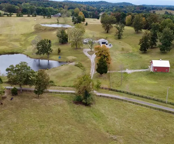 288 Curtis Ln, Dunmor, KY 42339