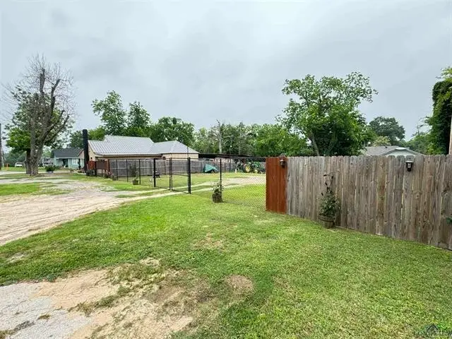212 Rogers, Henderson, TX 75654 - Image #2