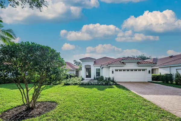 981 Tierra Lago Way, Naples, FL 34119